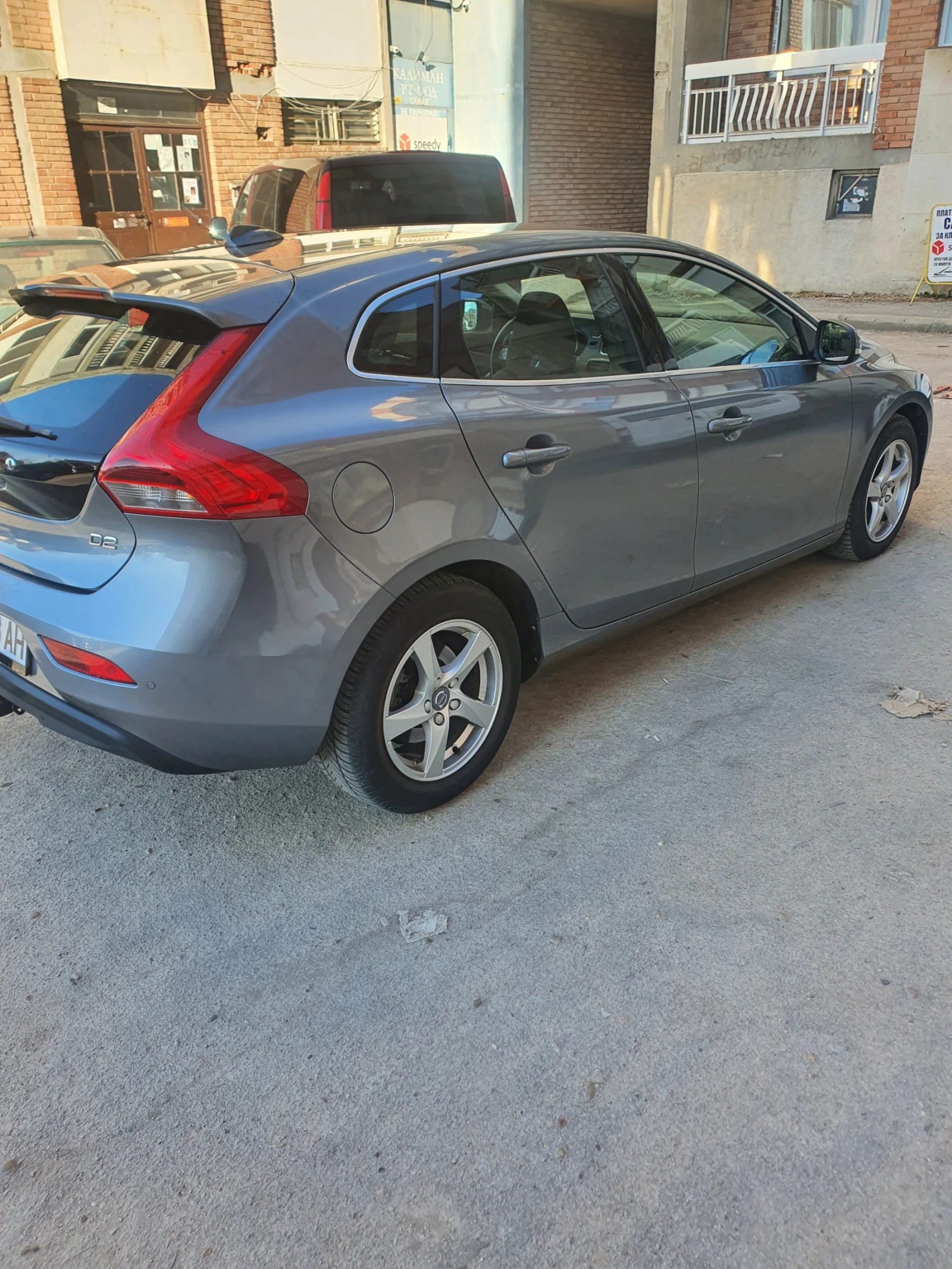 Volvo V40 2.0 TDI  D2, снимка 3 - Автомобили и джипове - 53771827