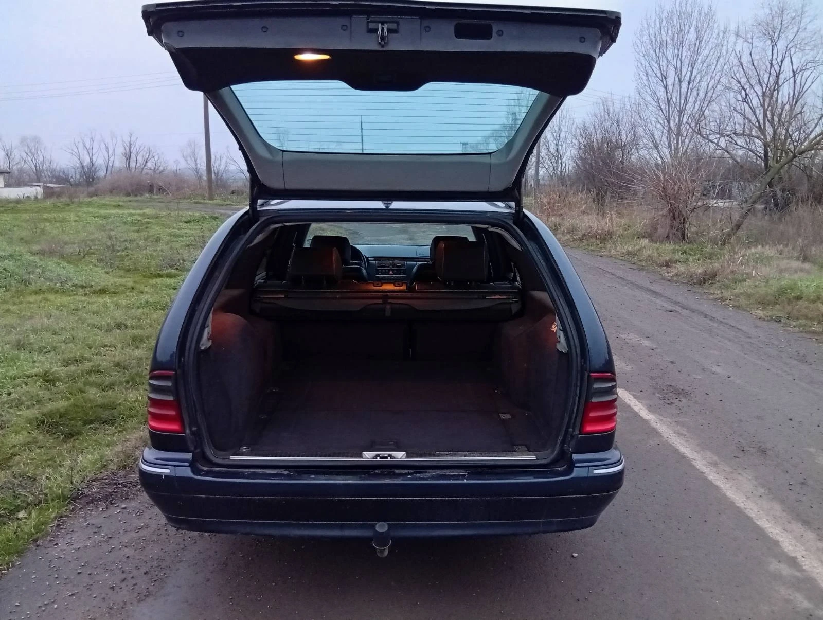 Mercedes-Benz E 320 CDI-Комби, снимка 6 - Автомобили и джипове - 53819189