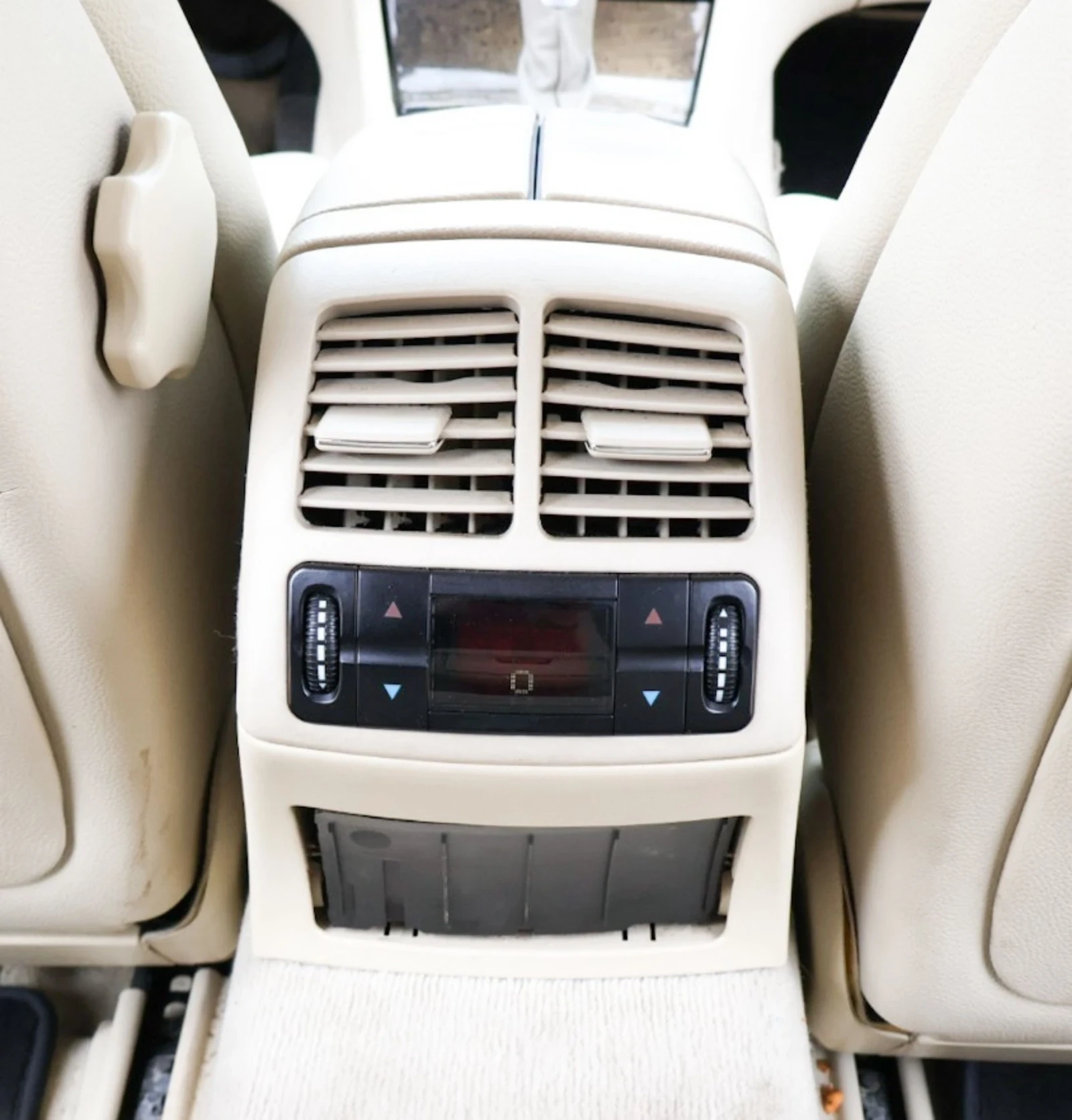 Mercedes-Benz E 320 Avangarde  3.2cdi 204kc , снимка 16 - Автомобили и джипове - 54089835