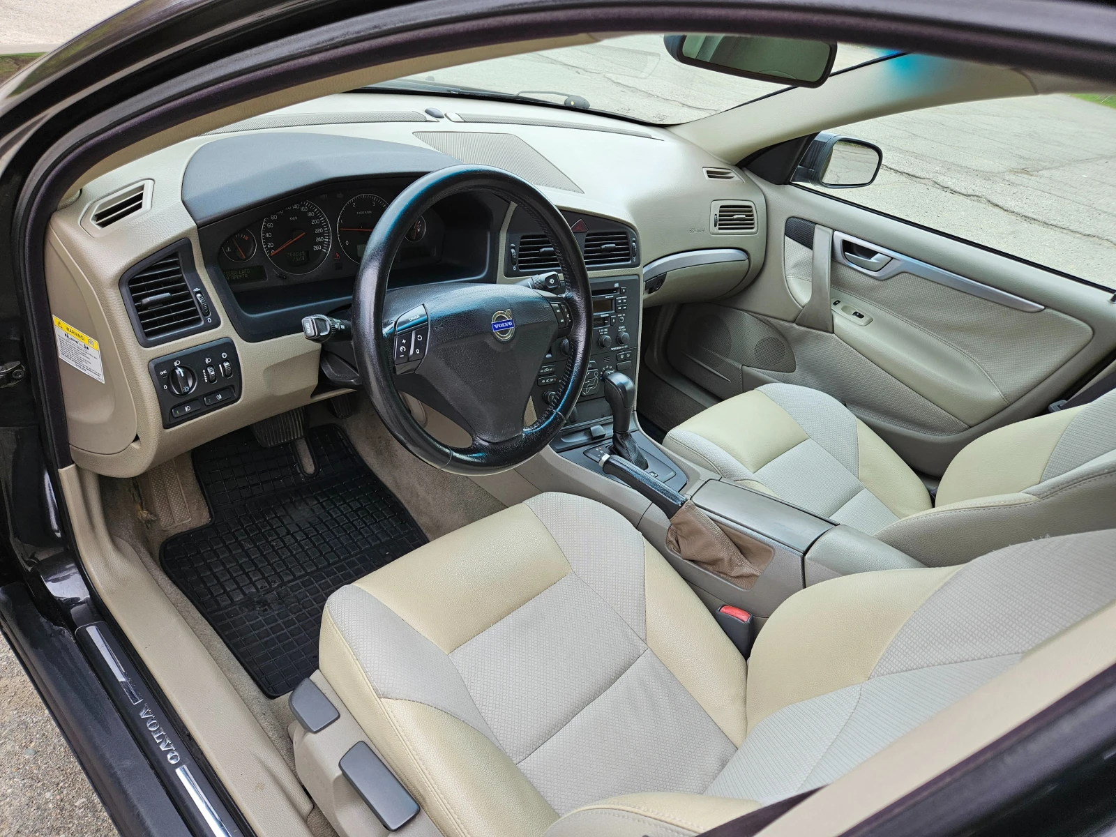 Volvo S60, снимка 9 - Автомобили и джипове - 54676499