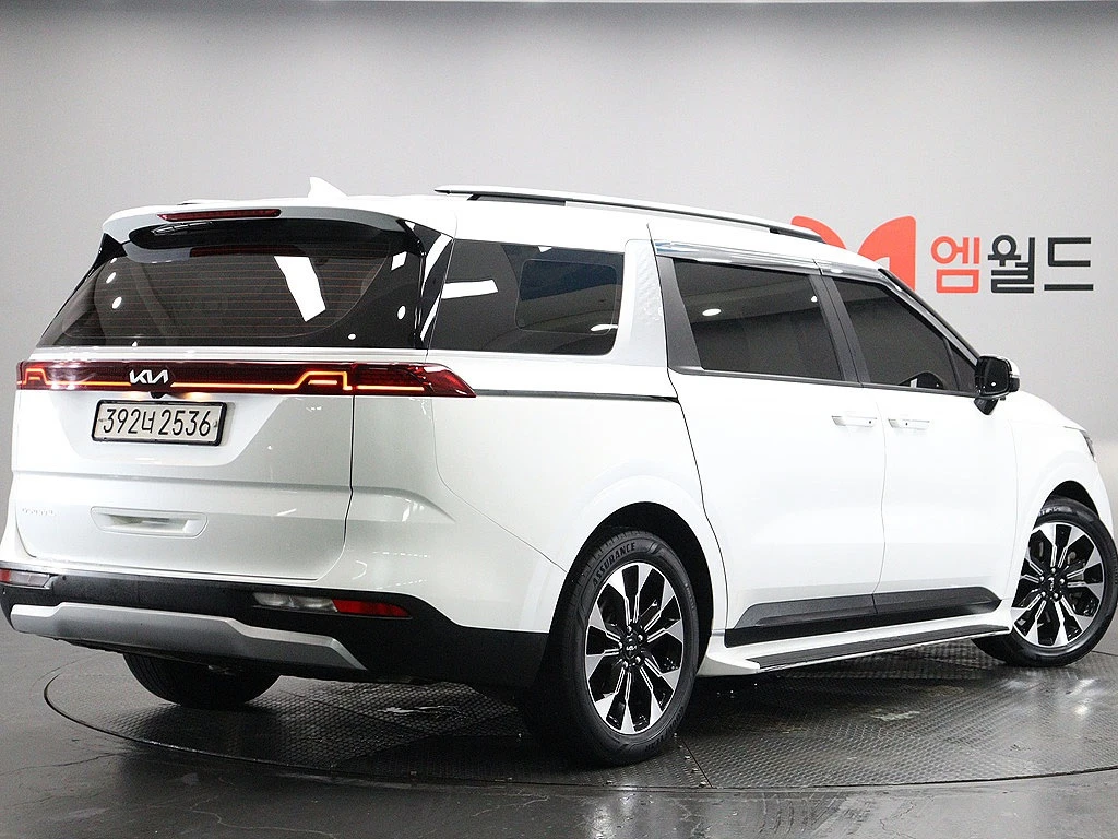Kia Carnival ПОДГРЕВИ | ОБДУХВАНЕ | КАМЕРА, снимка 4 - Автомобили и джипове - 54839948