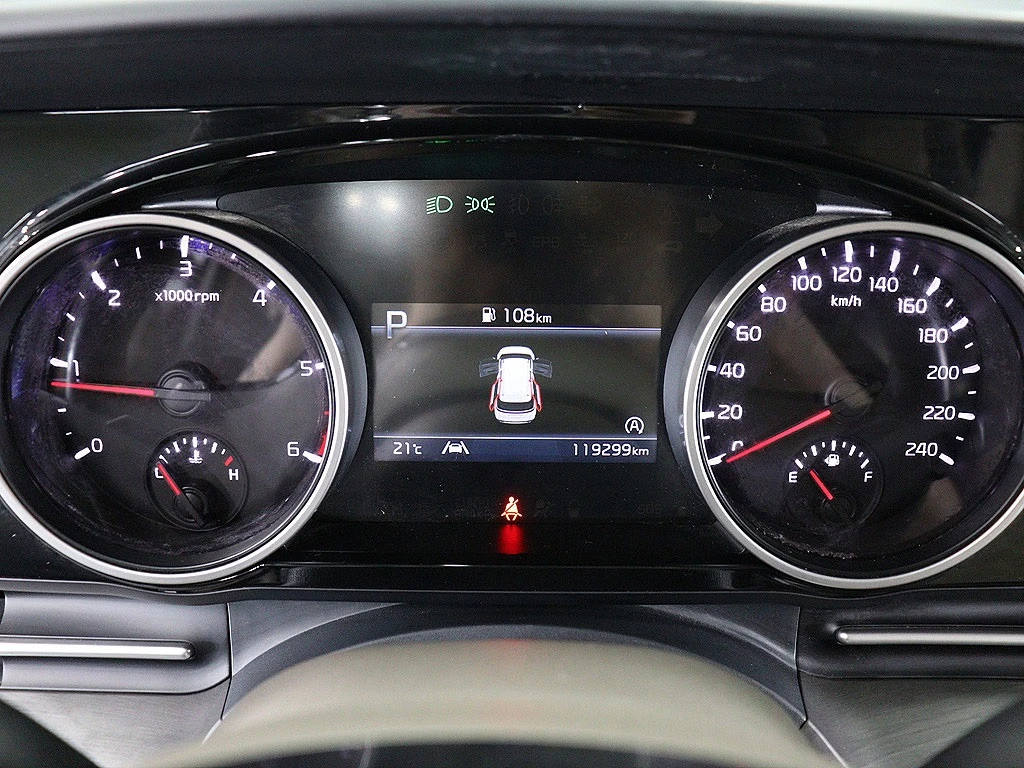 Kia Carnival ПОДГРЕВИ | ОБДУХВАНЕ | КАМЕРА, снимка 8 - Автомобили и джипове - 54839948