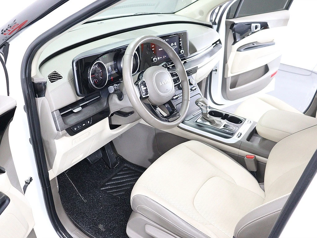 Kia Carnival ПОДГРЕВИ | ОБДУХВАНЕ | КАМЕРА, снимка 5 - Автомобили и джипове - 54839948