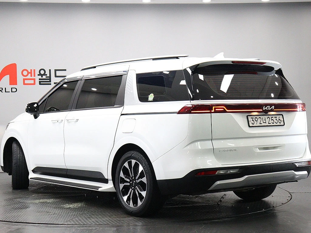Kia Carnival ПОДГРЕВИ | ОБДУХВАНЕ | КАМЕРА, снимка 3 - Автомобили и джипове - 54839948