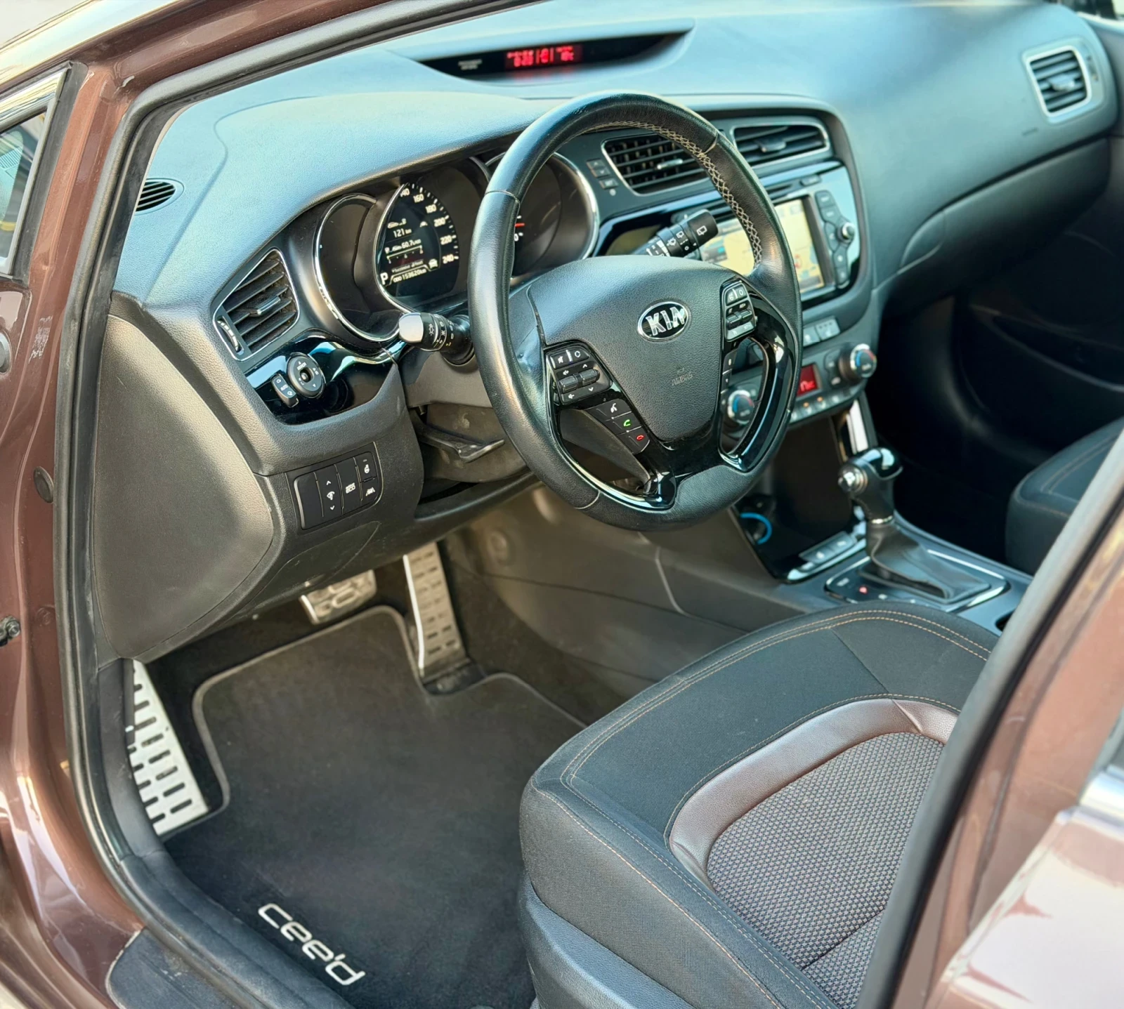 Kia Ceed 1.6i Automat Panorama Premium 153��� �� ���� ���� | Mobile.bg � ����������� 8