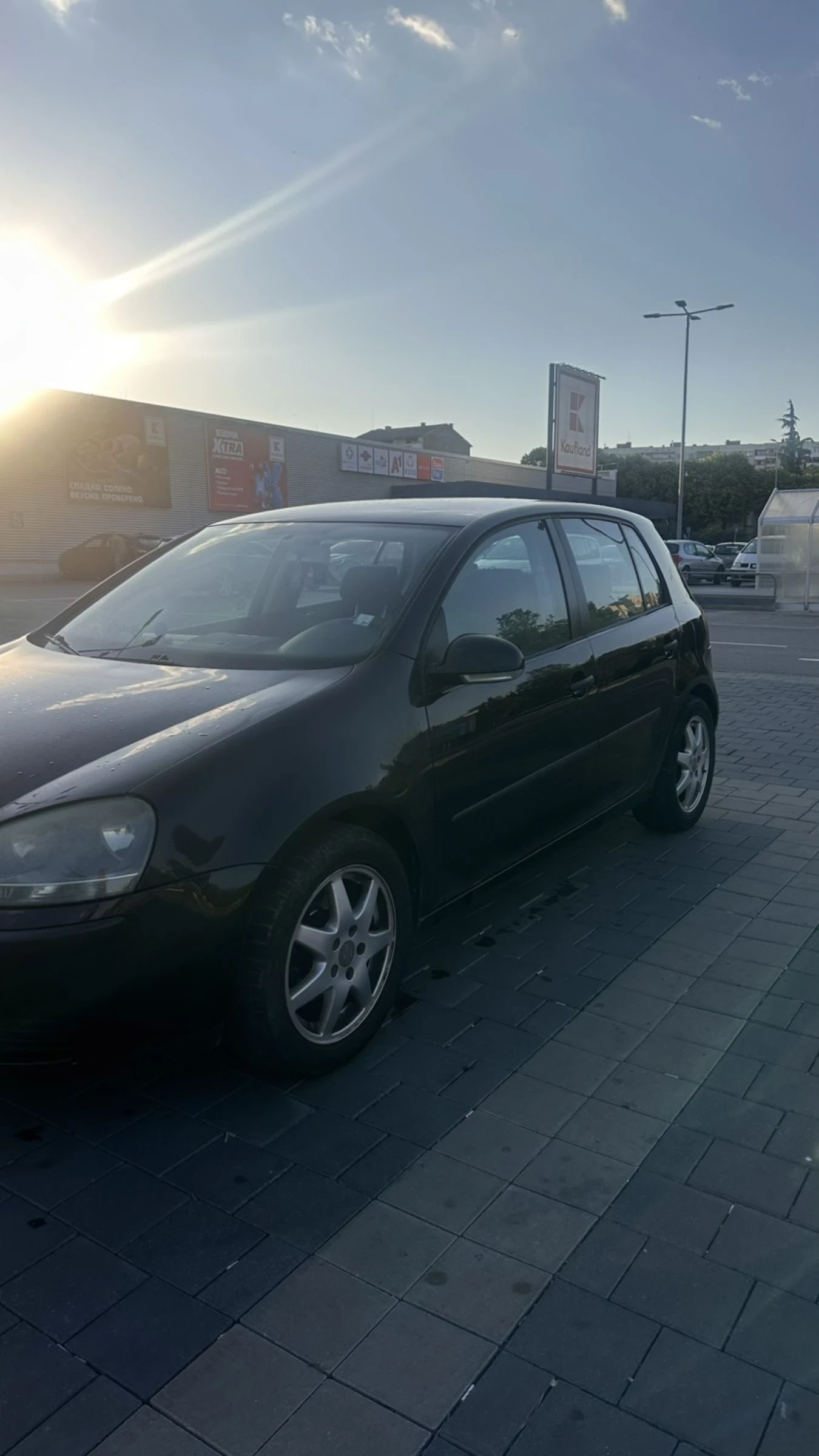VW Golf V 1.4i, снимка 5 - Автомобили и джипове - 55073373