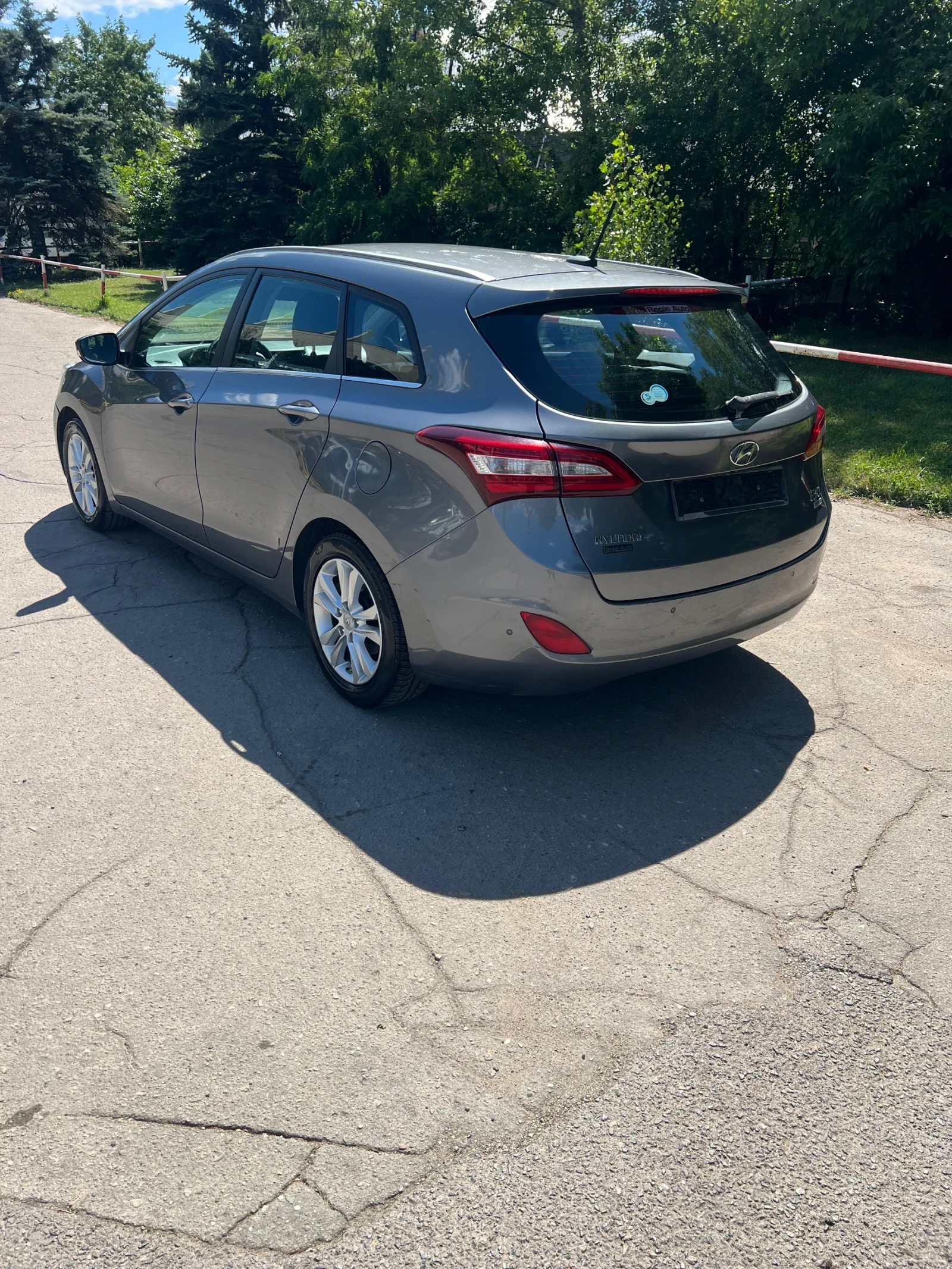 Hyundai I30 1.6, снимка 3 - Автомобили и джипове - 55233952