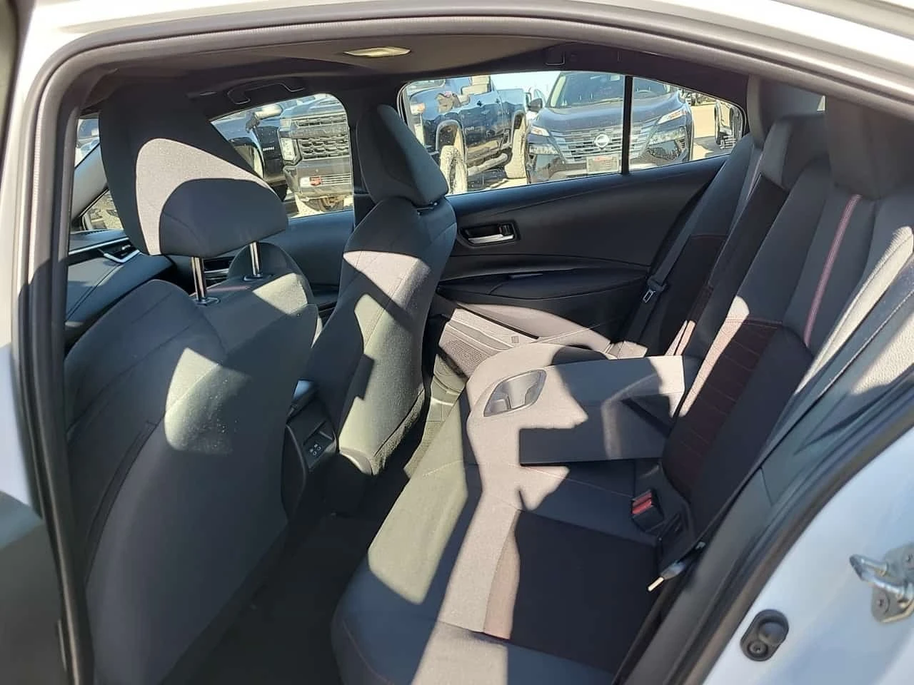 Toyota Corolla * HYBRID SE * CARFAX *  | Mobile.bg � ����������� 12