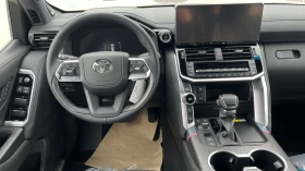 Toyota Land cruiser  300 ZX* 5- и 7- местни JBL* PANORAMA* HEAD-UP* TV, снимка 6