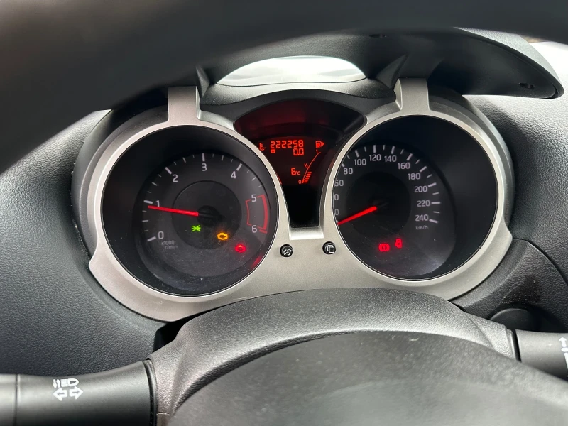 Nissan Juke, снимка 4 - Автомобили и джипове - 49541309