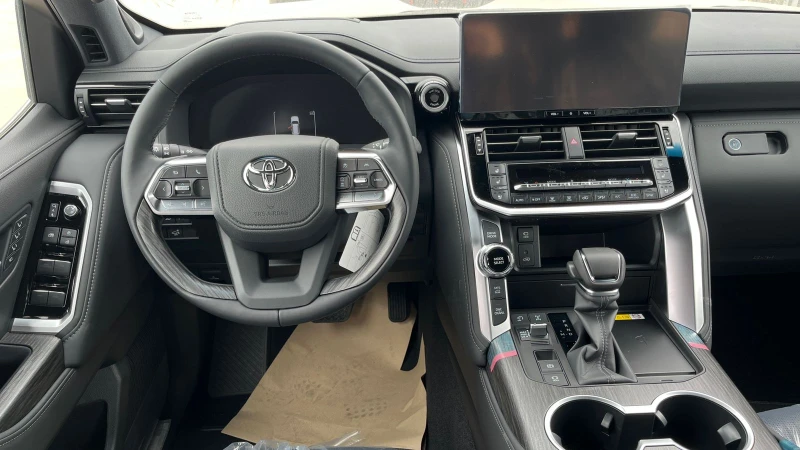 Toyota Land cruiser  300 ZX* 5- и 7- местни JBL* PANORAMA* HEAD-UP* TV, снимка 6 - Автомобили и джипове - 51352843