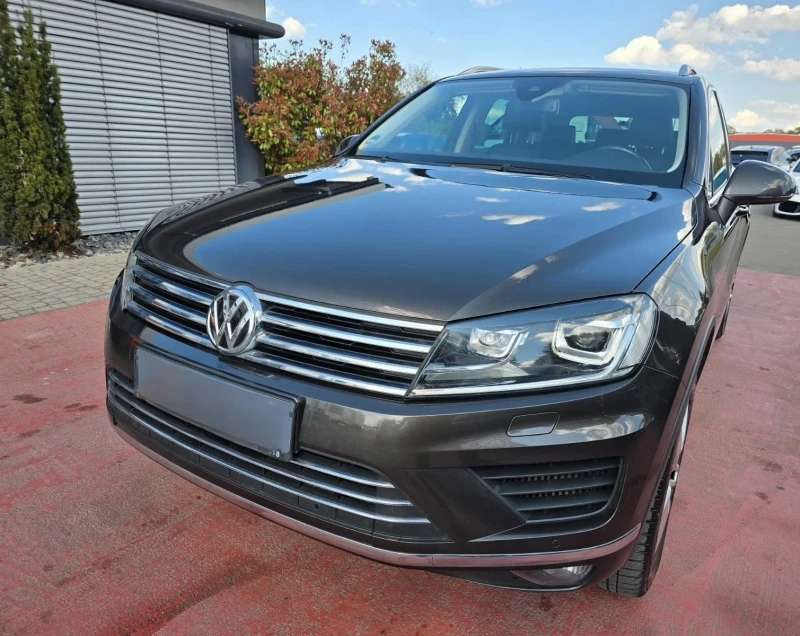 VW Touareg Фейслифт, снимка 3 - Автомобили и джипове - 52531189