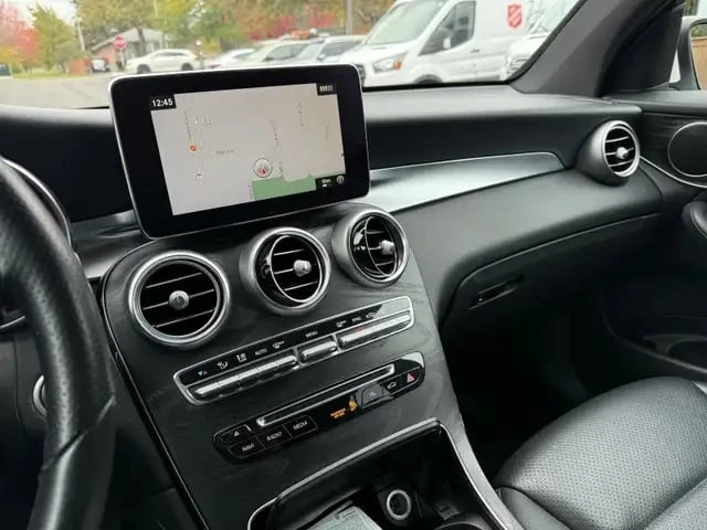 Mercedes-Benz GLC 300 * 4MATIC AWD * CARFAX * ПОНОРАМА * , снимка 14 - Автомобили и джипове - 53269506