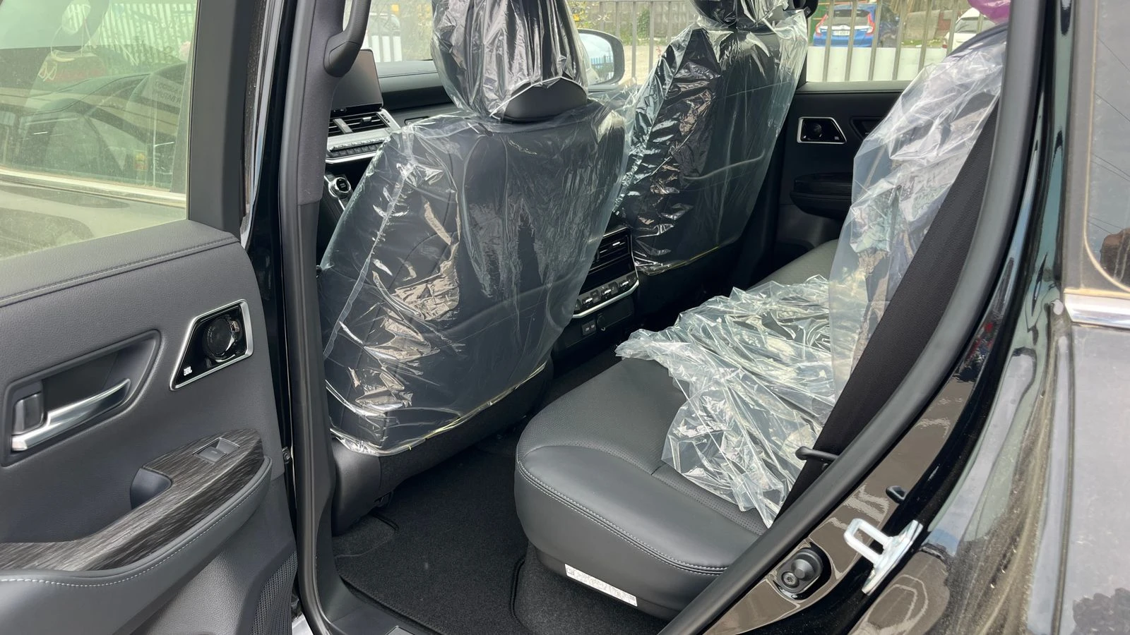 Toyota Land cruiser  300 ZX* 5- и 7- местни JBL* PANORAMA* HEAD-UP* TV - изображение 8