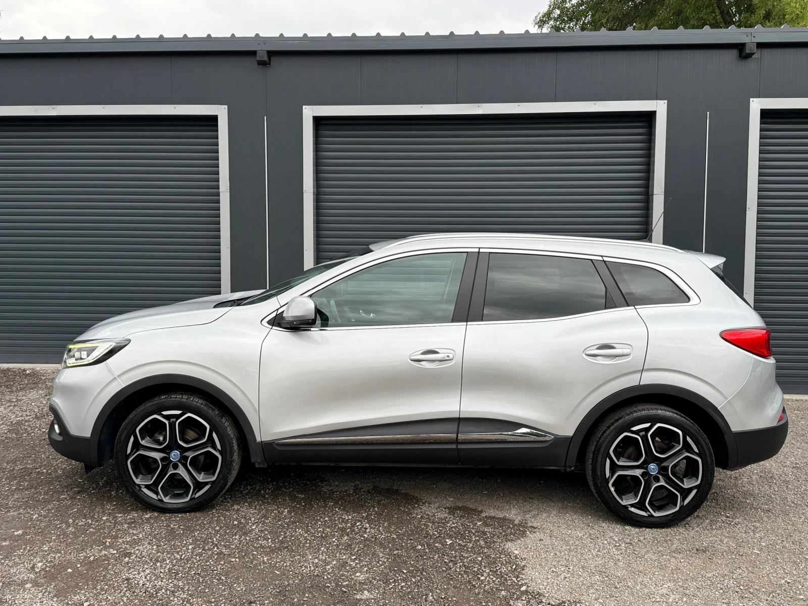 Renault Kadjar 1.5d/AUTO/LED/PREMIUM - изображение 2