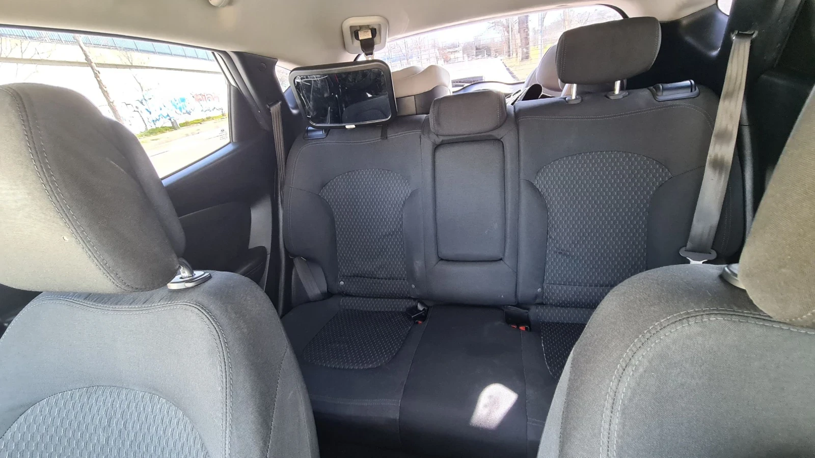 Hyundai IX35 1.7 CRDI, снимка 11 - Автомобили и джипове - 53861909