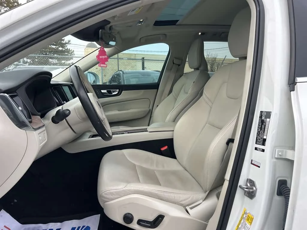 Volvo XC60 * Momentum * CARFAX * ЦЕНА ДО БГ, снимка 8 - Автомобили и джипове - 54115278