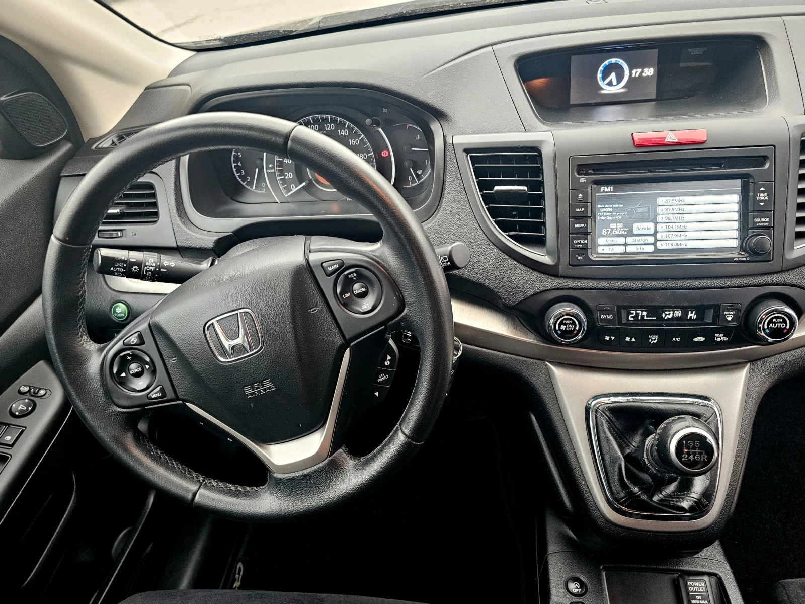 Honda Cr-v 2.0i Швейцария, снимка 8 - Автомобили и джипове - 54157357
