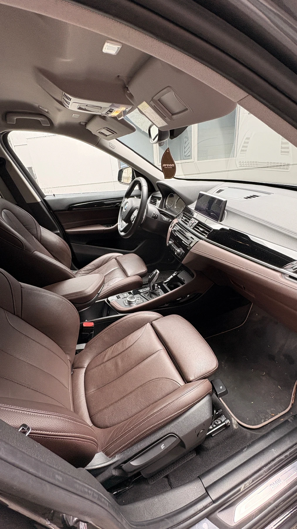 BMW X1 xDrive Facelift, снимка 9 - Автомобили и джипове - 54487447
