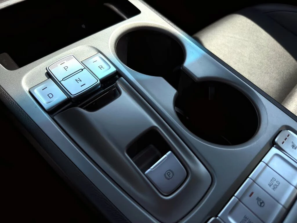 Hyundai Kona ULTIMATE* DISTRONIC* HARMAN* HEAD UP* ОБДУХВАНЕ, снимка 14 - Автомобили и джипове - 55325555