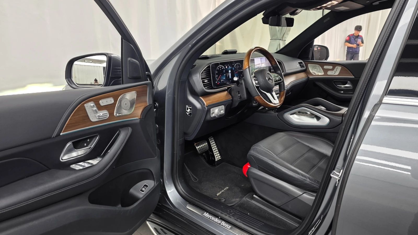 Mercedes-Benz GLS 400 d, снимка 11 - Автомобили и джипове - 55786353