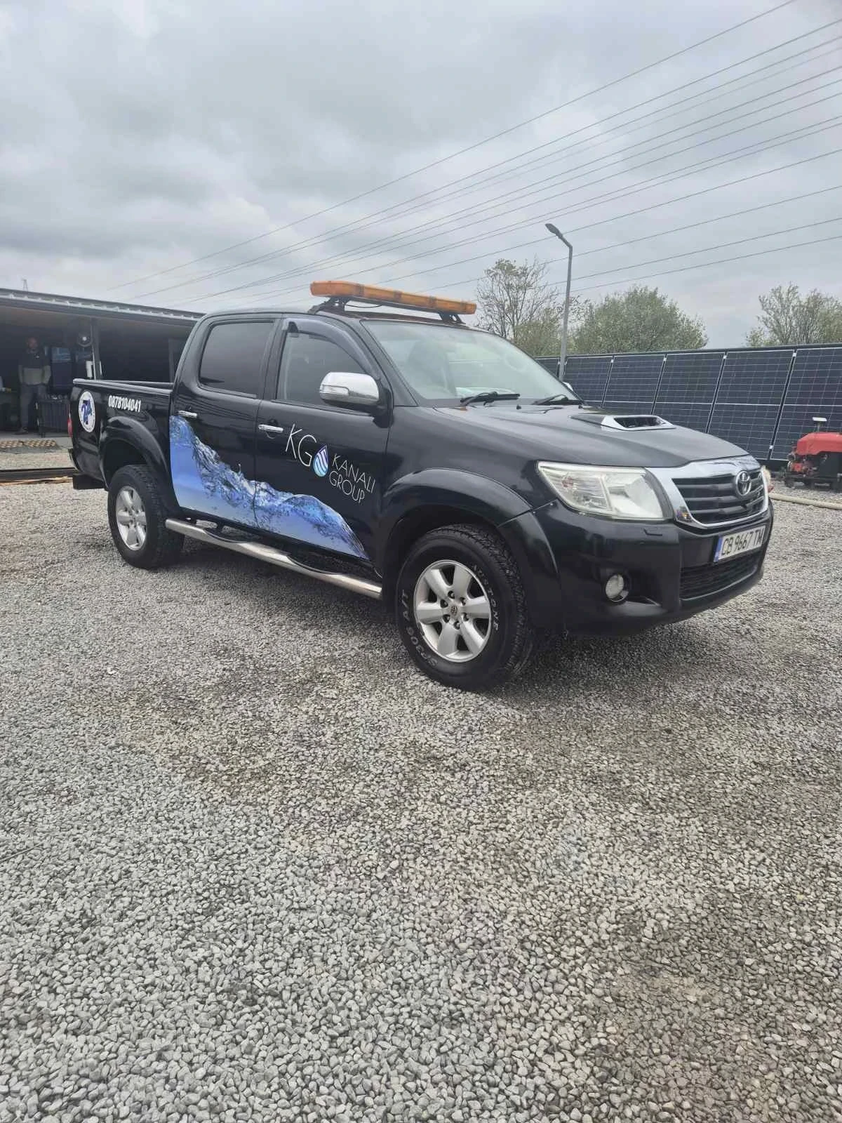 Toyota Hilux 3.0d, снимка 2 - Автомобили и джипове - 56657706