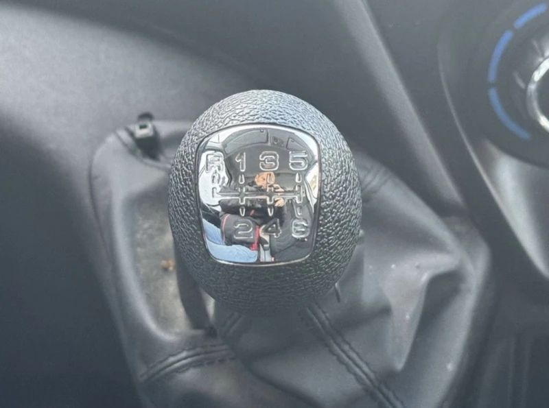 Iveco Daily 35S13V 2.3 , H3 L , КЛИМА , ТЕМПОМАТ , 225.000КМ, снимка 16 - Бусове и автобуси - 52844772