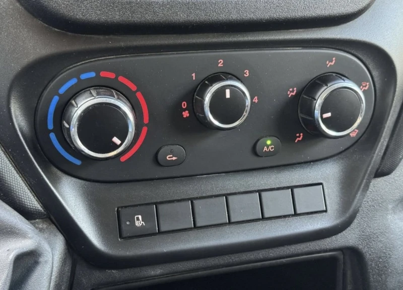 Iveco Daily 35S13V 2.3 , H3 L , КЛИМА , ТЕМПОМАТ , 225.000КМ, снимка 6 - Бусове и автобуси - 52844772