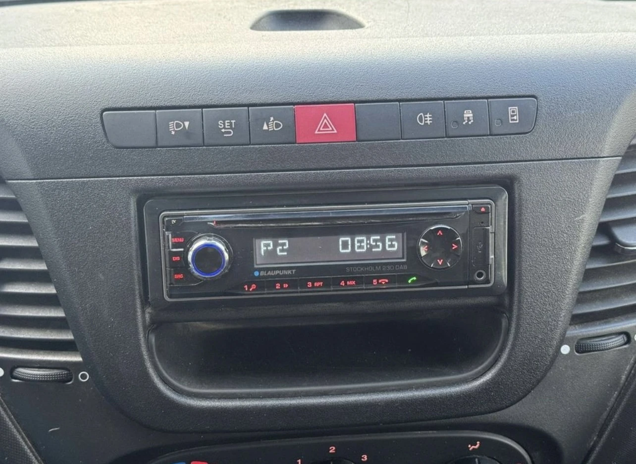 Iveco Daily 35S13V 2.3 , H3 L , КЛИМА , ТЕМПОМАТ , 225.000КМ - изображение 8