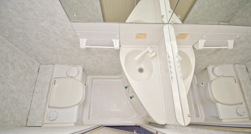 Каравана Sprite Super 390 EK/ Форселт, снимка 13 - Каравани и кемпери - 52616739