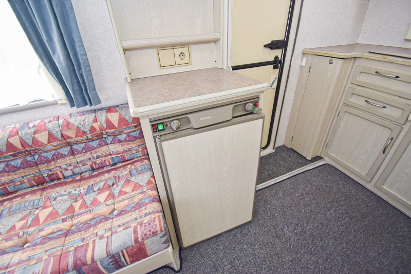 Каравана Sprite Super 390 EK/ Форселт, снимка 10 - Каравани и кемпери - 52616739