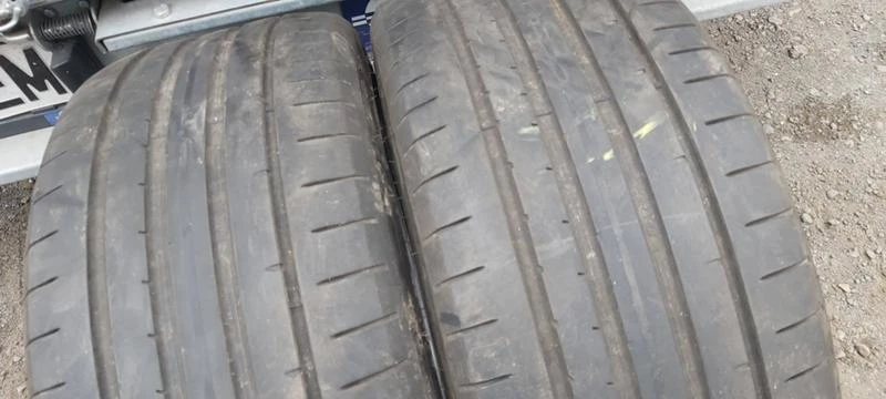 Гуми Летни 225/40R18, снимка 2 - Гуми и джанти - 33067736