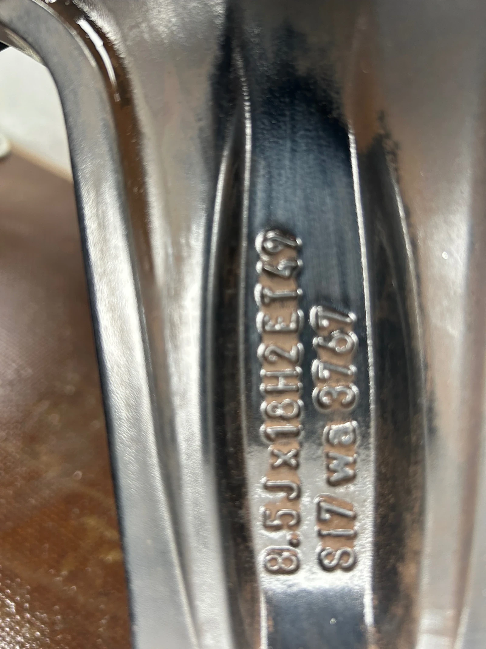 Гуми с джанти Pirelli 225/45R18, снимка 13 - Гуми и джанти - 53995163