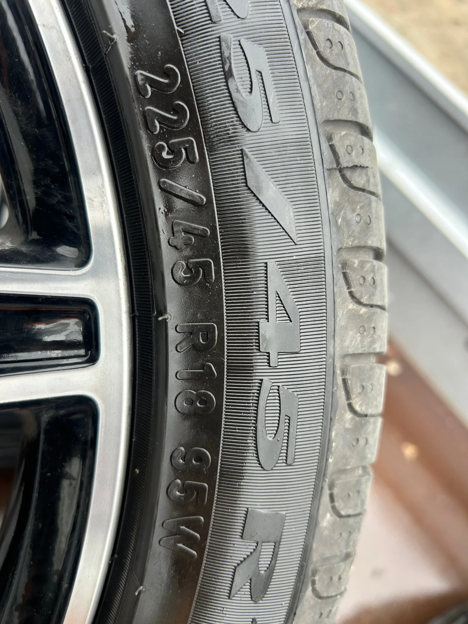 Гуми с джанти Pirelli 225/45R18, снимка 6 - Гуми и джанти - 53995163