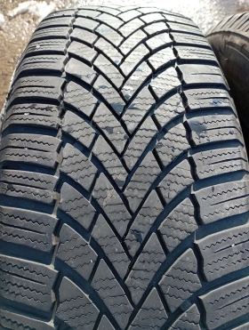 Гуми Зимни 225/65R17, снимка 1 - Гуми и джанти - 48713838