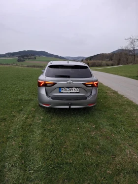 Toyota Avensis T27, снимка 15