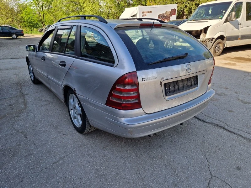 Mercedes-Benz C 220 2.2CDI, снимка 5 - Автомобили и джипове - 45287137