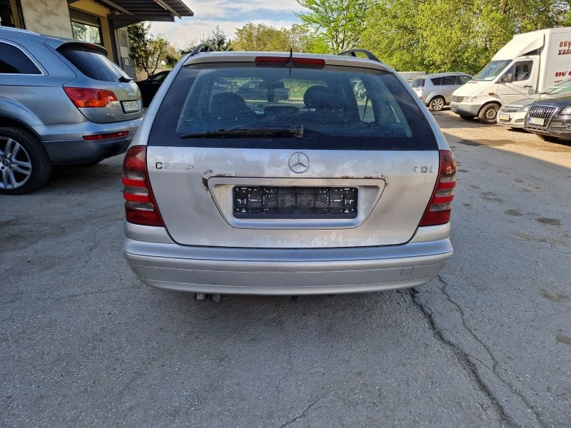 Mercedes-Benz C 220 2.2CDI, снимка 6 - Автомобили и джипове - 45287137