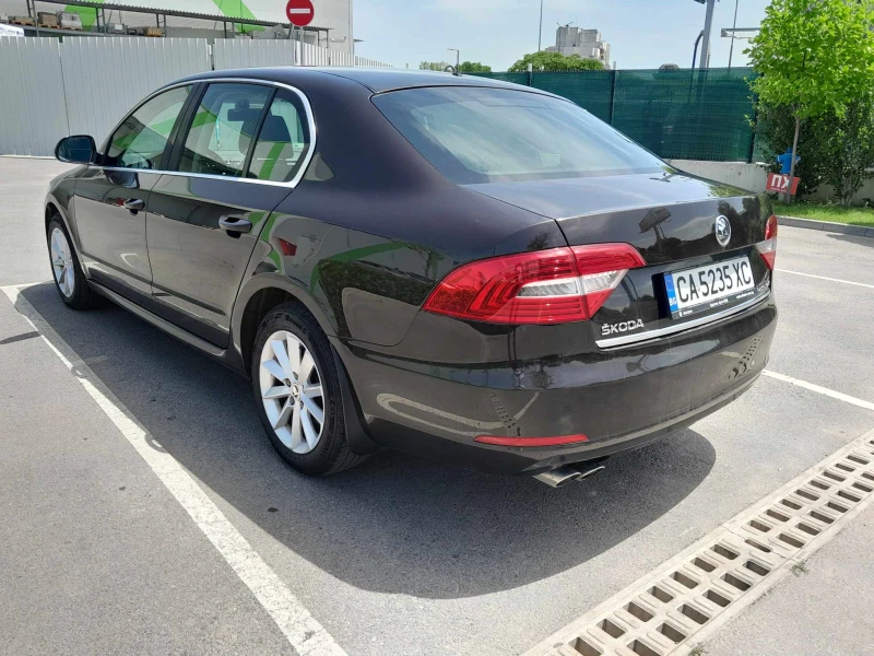 Skoda Superb 2.0TDI 4x4, снимка 3 - Автомобили и джипове - 46816540