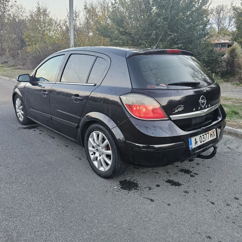 Opel Astra 1.7 CDI , снимка 4 - Автомобили и джипове - 47917407