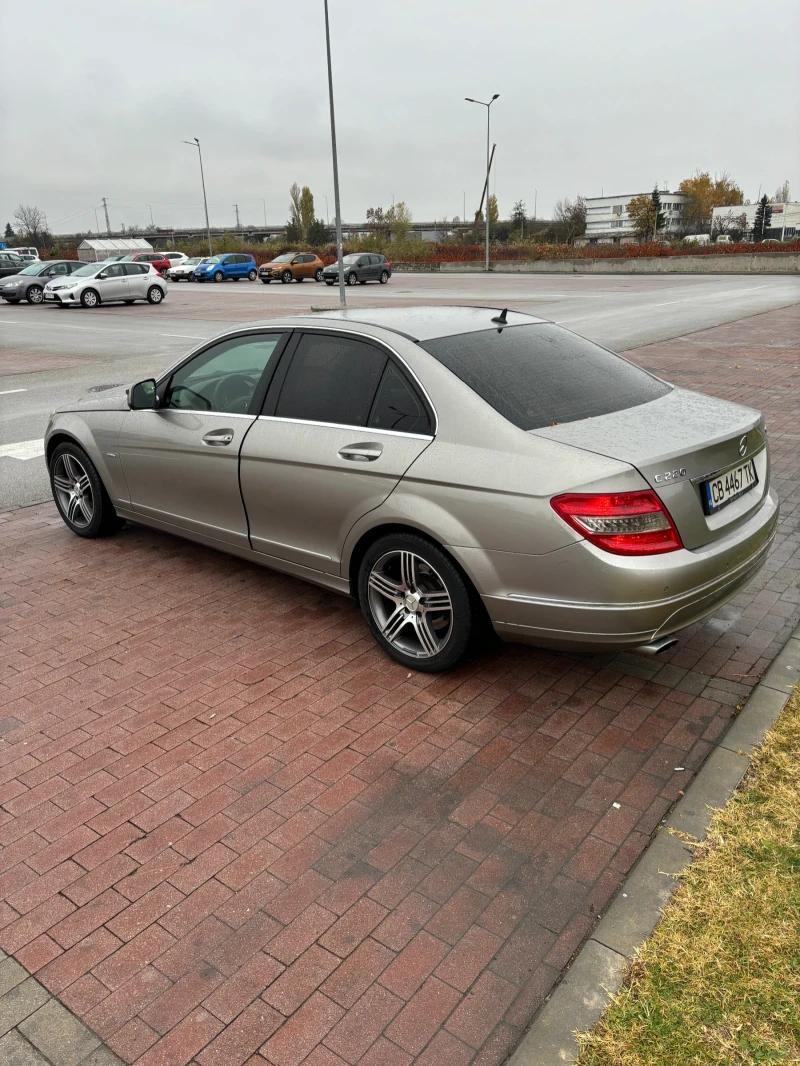 Mercedes-Benz C 220, снимка 3 - Автомобили и джипове - 47960184