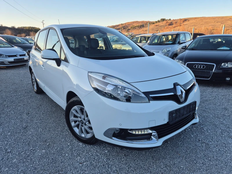 Renault Scenic 1.5 DCI Avtomat, снимка 13 - Автомобили и джипове - 49379541