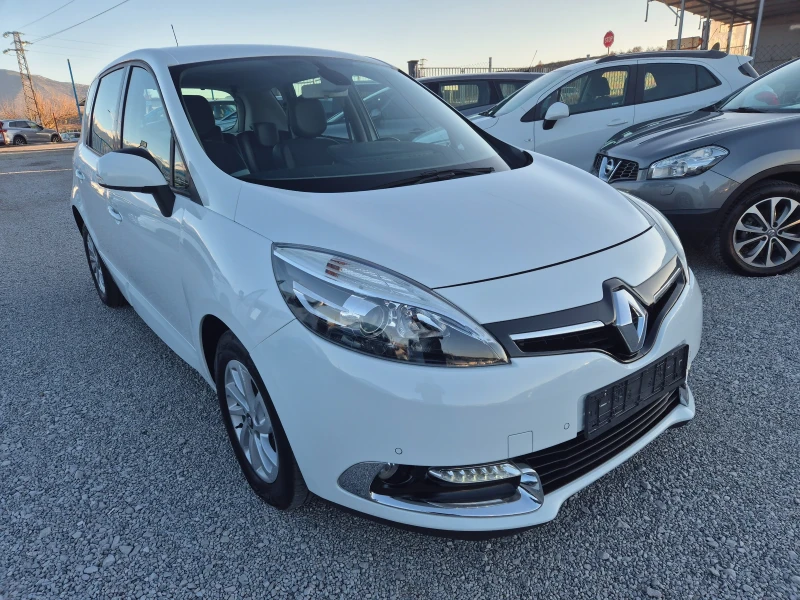 Renault Scenic 1.5 DCI Avtomat, снимка 15 - Автомобили и джипове - 49379541