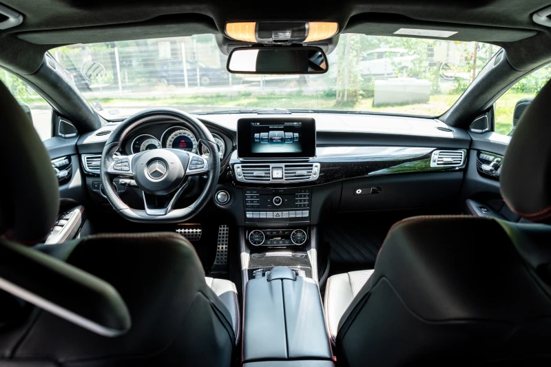 Mercedes-Benz CLS 500 4Matic, AMG+ пакет, 360 камера, Harman, Алкантара, снимка 6 - Автомобили и джипове - 52706174