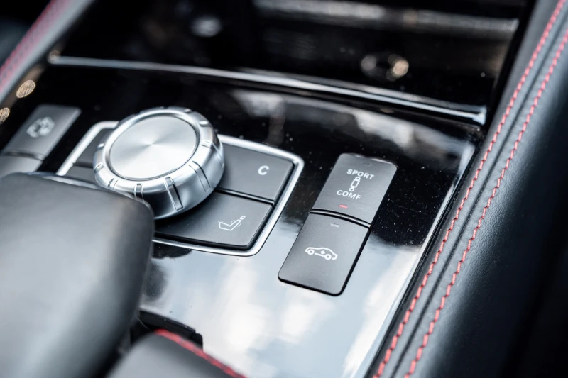 Mercedes-Benz CLS 500 4Matic, AMG+ пакет, 360 камера, Harman, Алкантара, снимка 14 - Автомобили и джипове - 52706174