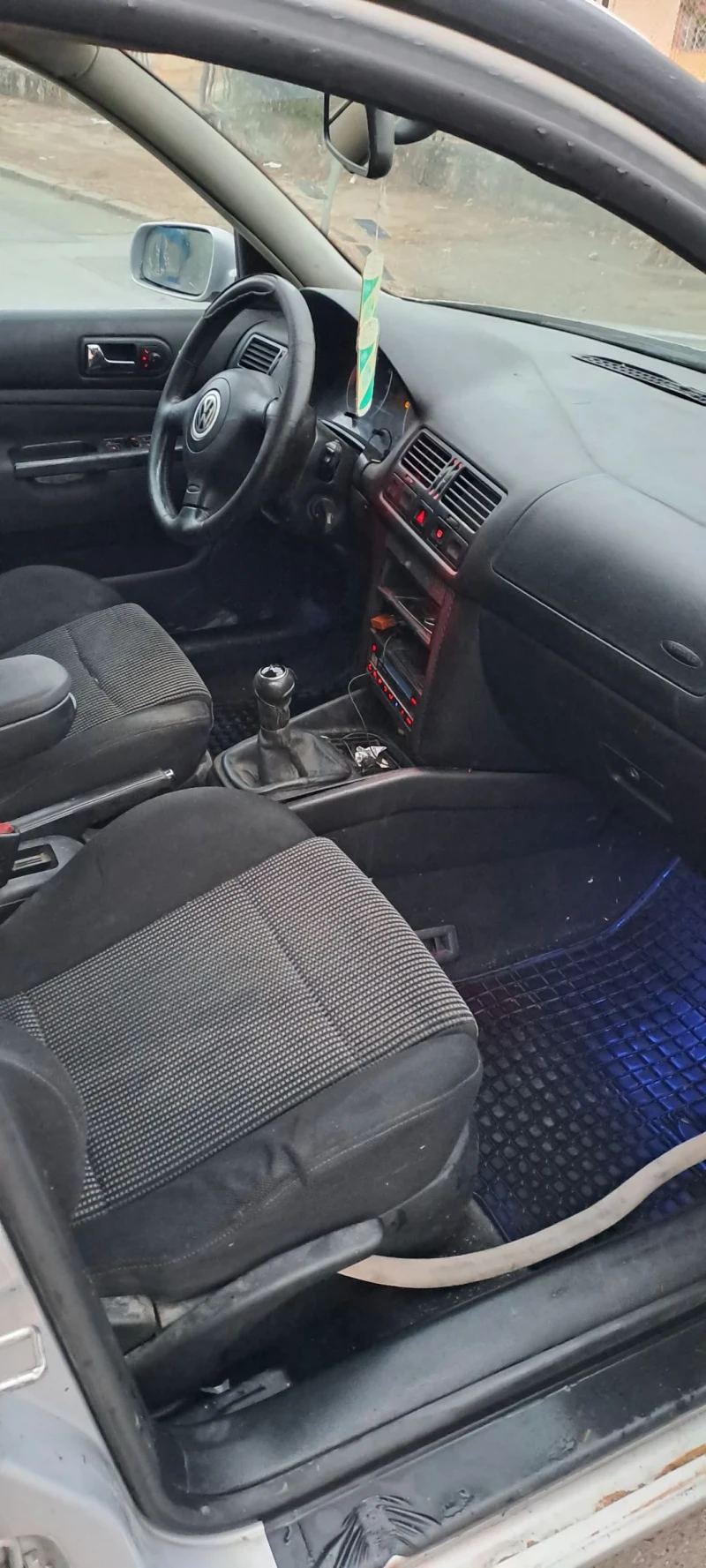 VW Golf 1.8 125к.с РЕКАРО ГАЗ, снимка 7 - Автомобили и джипове - 51866573