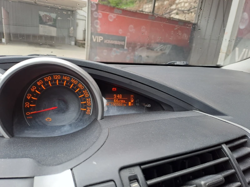 Toyota Verso, снимка 3 - Автомобили и джипове - 52391445