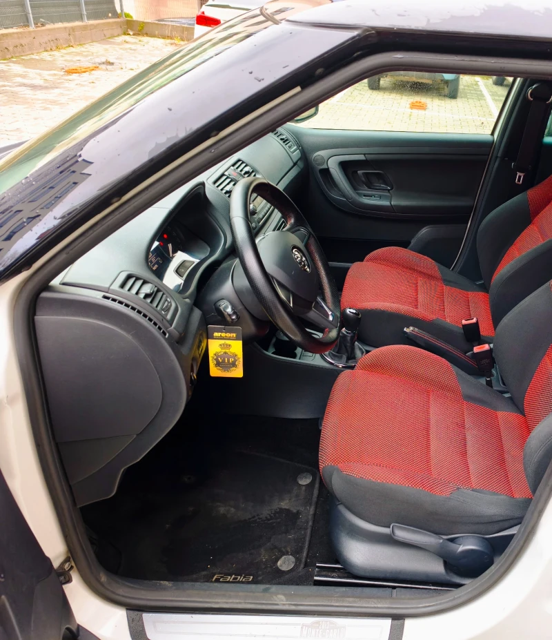 Skoda Fabia 1.6TDI Monte Carlo Android , снимка 8 - Автомобили и джипове - 52590195