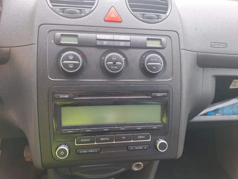 VW Caddy LIFE 2.0 TDI, снимка 11 - Автомобили и джипове - 53067032