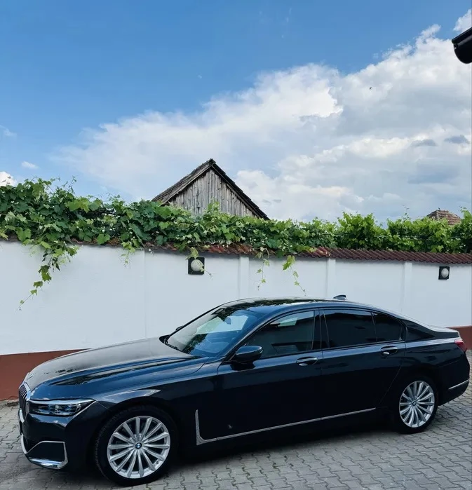 BMW 730 xDrive, снимка 3 - Автомобили и джипове - 52712017